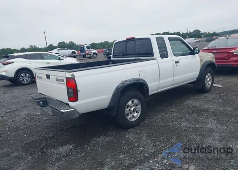 2000 Nissan Frontier Desert Runner Se-V6/Desert Runner Xe-V6 z USA, uszkodzony, nr VIN 1N6ED26T6YC396689